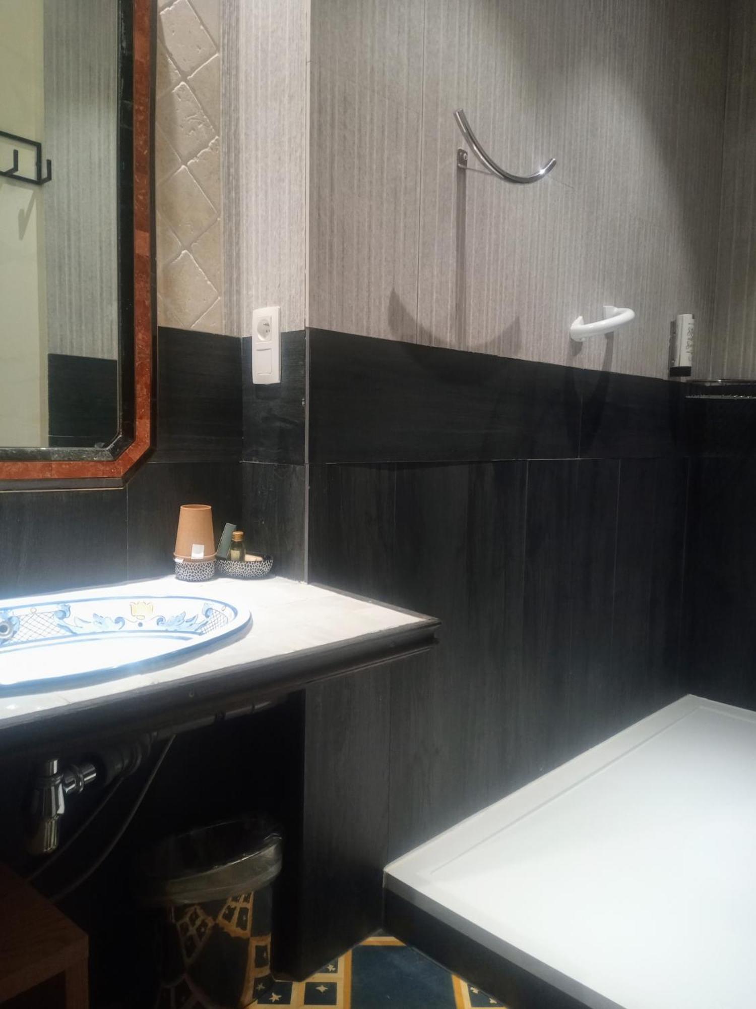 Kolmojen Hotel Sint-Truiden Kültér fotó
